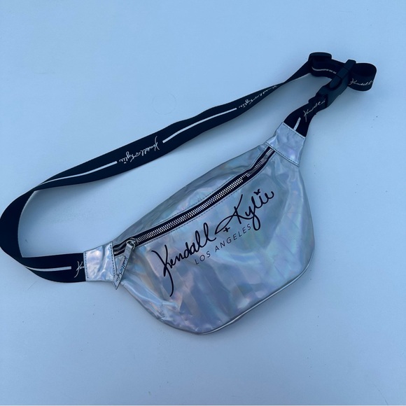 Kendall & Kylie Iridescent Fanny Pack Belt Bag - Picture 2 of 9